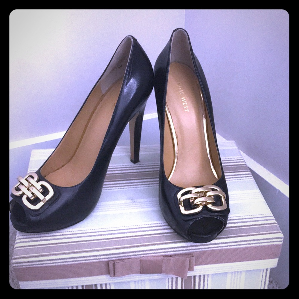Nine West Black Pumps